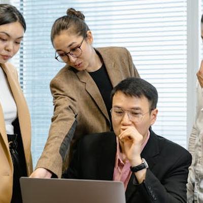 盛攀利